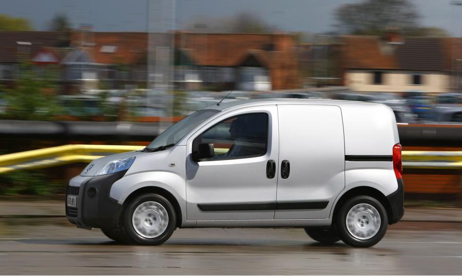  Peugeot Bipper 2008 года  (фото 12 из 93)